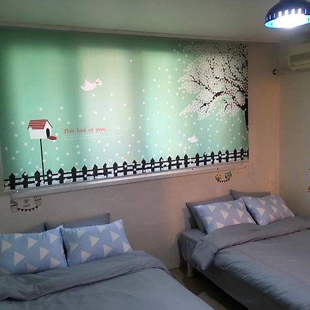 Отель Kiki House Hongdae 2 Сеул Экстерьер фото