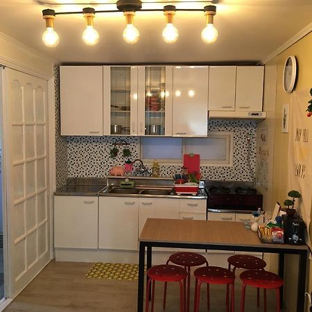 Отель Kiki House Hongdae 2 Сеул Экстерьер фото