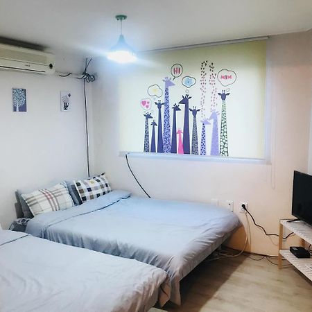 Отель Kiki House Hongdae 2 Сеул Экстерьер фото