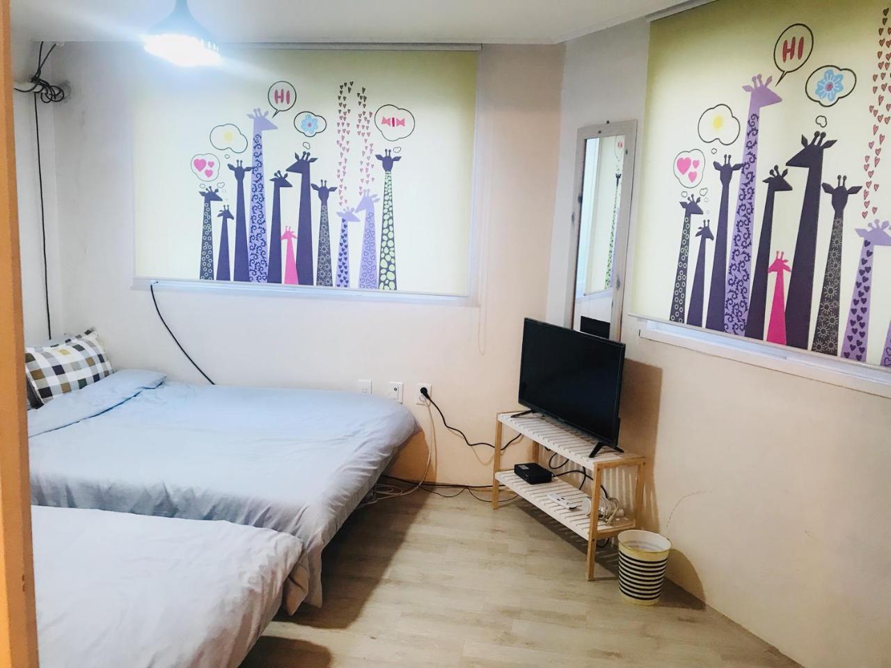Отель Kiki House Hongdae 2 Сеул Экстерьер фото